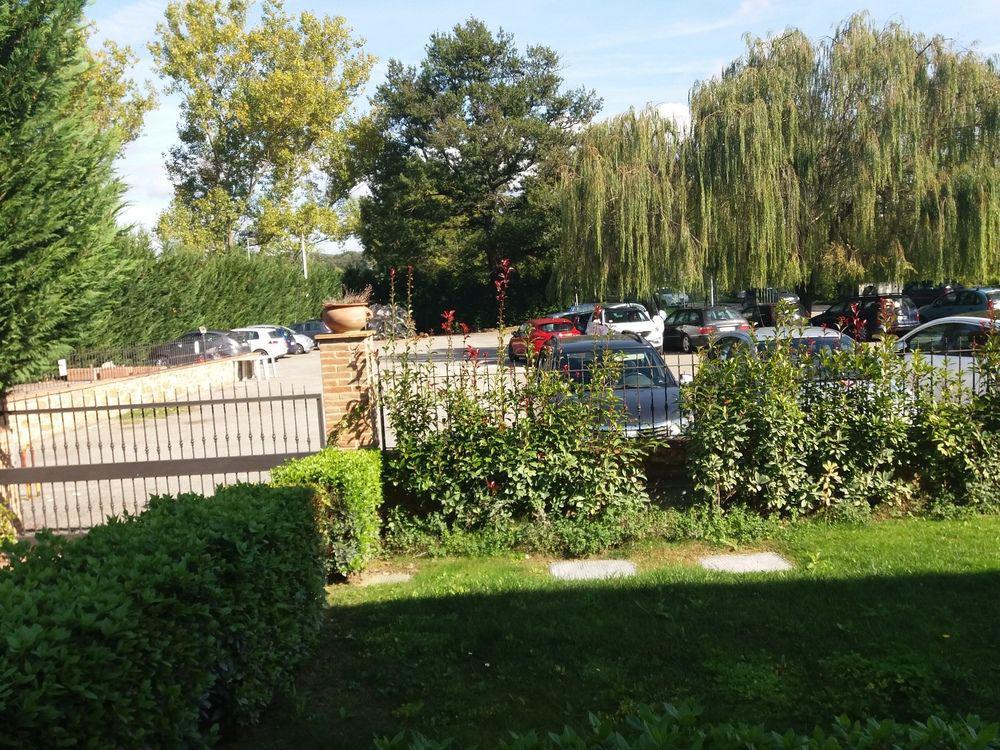 Апарт отель Oasi Del Grillo Кастельнуово-Берарденга Экстерьер фото